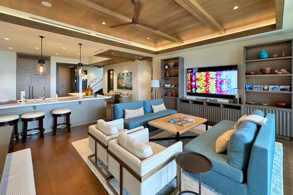 makena beach cottage living room