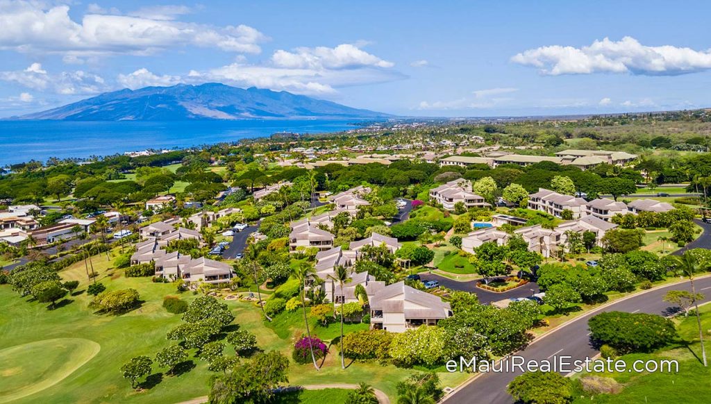 wailea ekolu bordered by the golf course