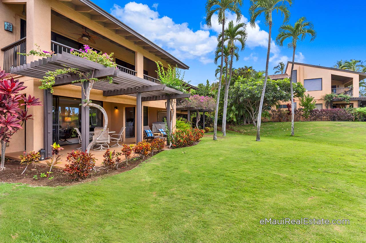 Most every unit at Wailea Ekahi comes with a covered lanai. 